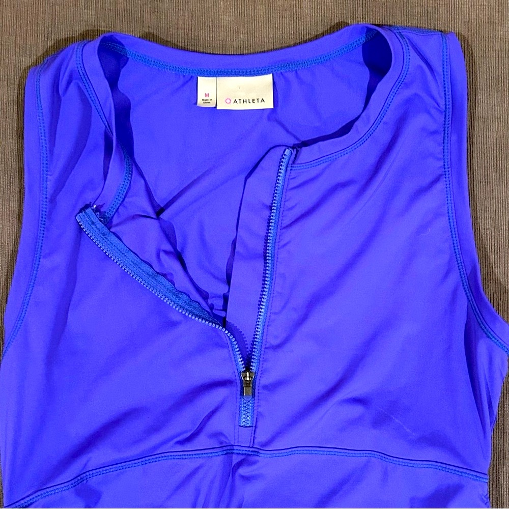 Athleta Side Scrunch Rashguard - Picture 3 of 5